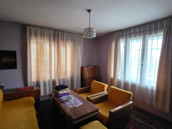 Етаж от къща в Габрово, Център - 110 кв.м за 464 €/кв.м - Снимка #1