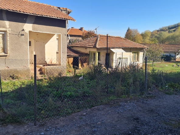 Къща в Перник, Ралица - 45 кв.м за 488 €/кв.м - Снимка #1