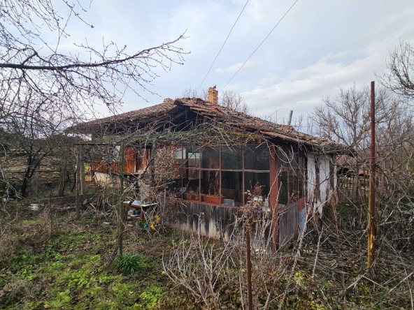 Къща в с. Ушинци, Област Разград - 70 кв.м за 205 €/кв.м - Снимка #1