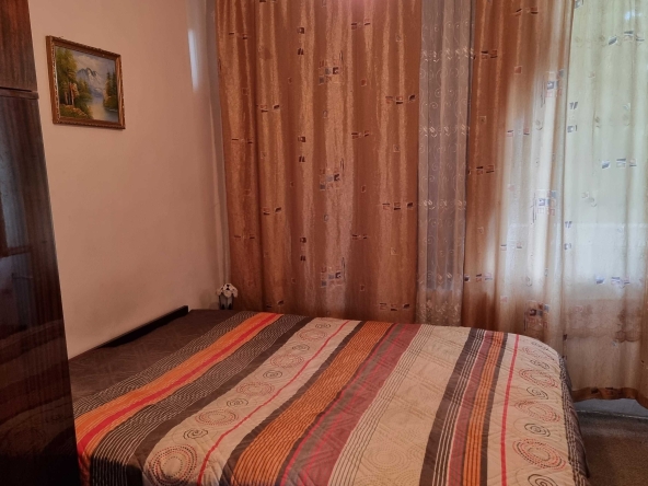Тристаен апартамент в Разград, Център - 80 кв.м за 1212 €/кв.м - Снимка #1
