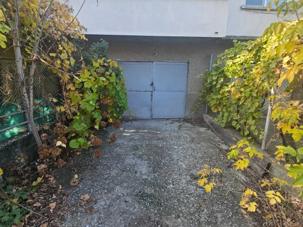 Гараж / Паркомясто в Разград, Житница - 20 кв.м за 1275 €/кв.м - Снимка #1
