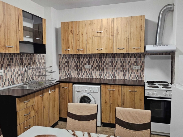 Дава се под наем Двустаен апартамент в Варна, Левски - 75 кв.м за 459 € - Снимка #1