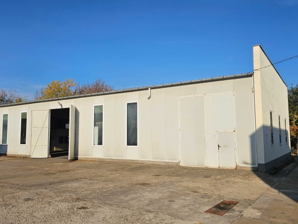 Дава се под наем Склад в с. Ясен, Област Плевен - 400 кв.м за 1020 € - Снимка #1