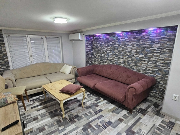 Дава се под наем Тристаен апартамент в Разград, Варош - 60 кв.м за 510 € - Снимка #1