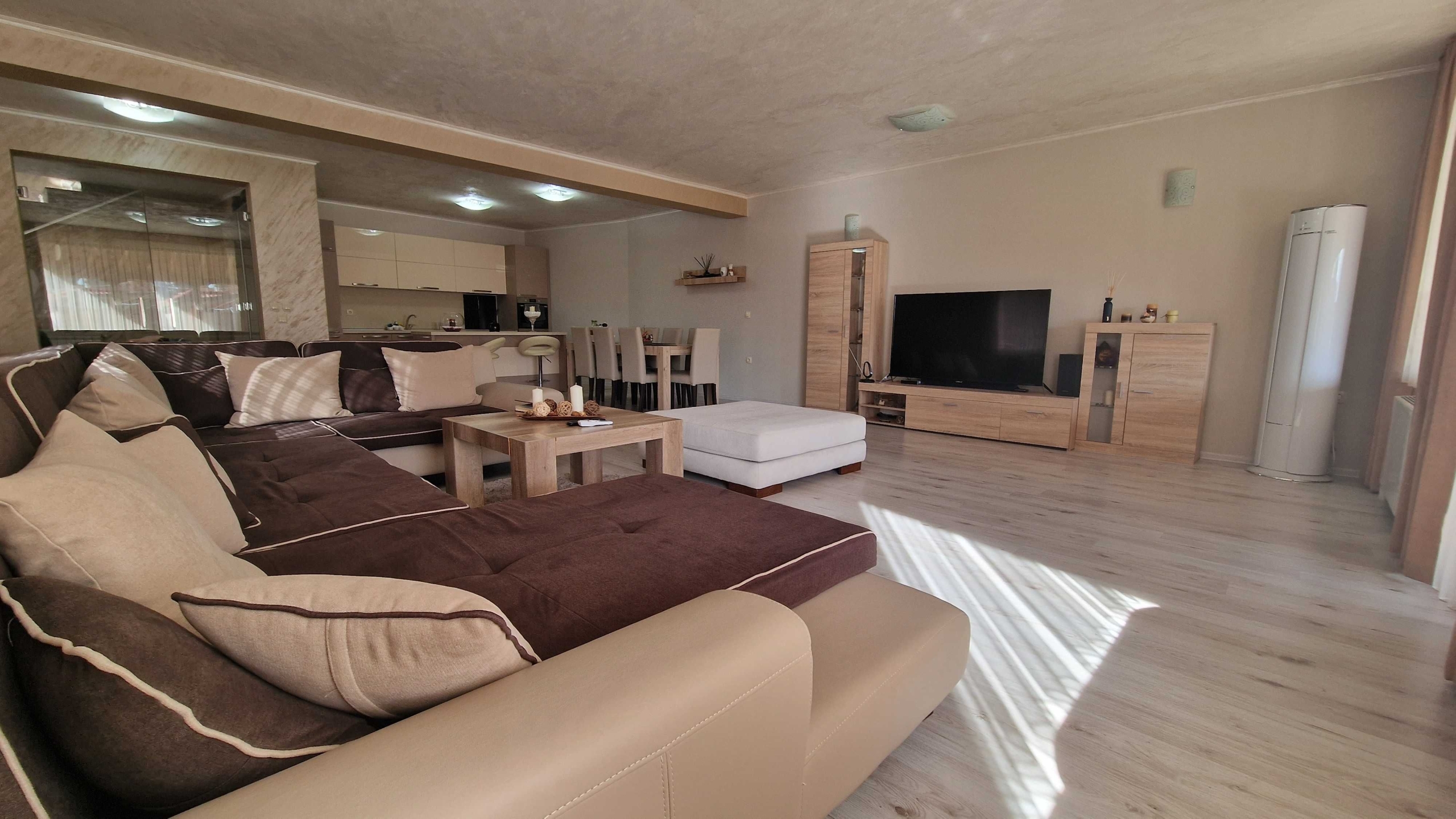 Къща в Съединение - 250 кв.м за 347 €/кв.м - Снимка #1