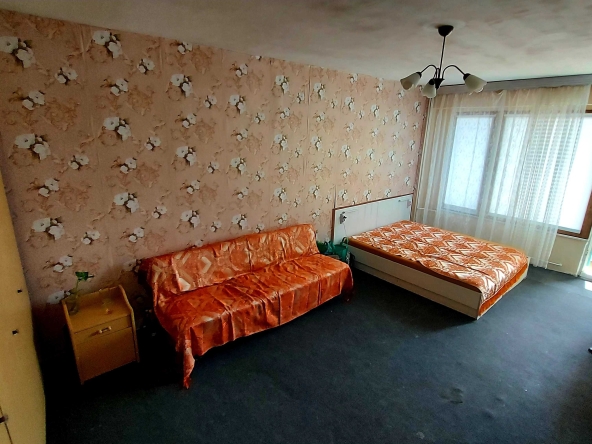 Дава се под наем Двустаен апартамент в Бургас, Славейков - 63 кв.м за 250 € - Снимка #1