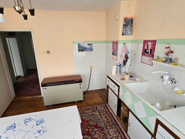 Четиристаен апартамент в Асеновград - 120 кв.м за 424 €/кв.м - Снимка #1