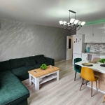 Дава се под наем Тристаен апартамент в Разград, Освобождение - 100 кв.м за 612 € - Снимка #1