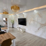 Дава се под наем Двустаен апартамент в Разград, Център - 75 кв.м за 510 € - Снимка #1