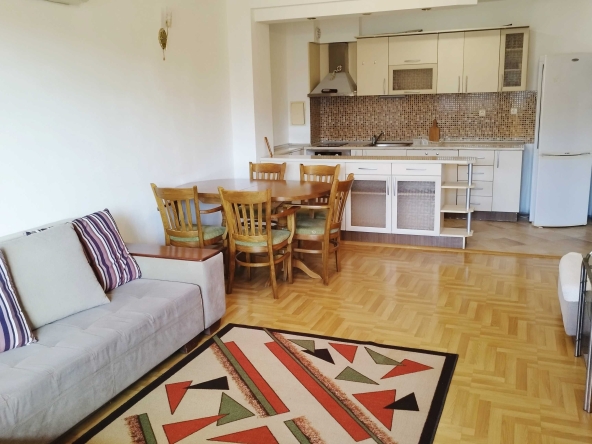 Тристаен апартамент в Бургас, Възраждане - 123 кв.м за 1911 €/кв.м - Снимка #1