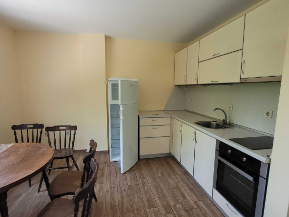 Дава се под наем Тристаен апартамент в София, Свобода - 85 кв.м за 425 € - Снимка #1