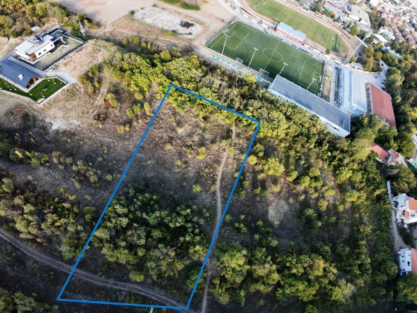 Парцел в Горна Оряховица - 5305 кв.м за 23 €/кв.м - Снимка #1