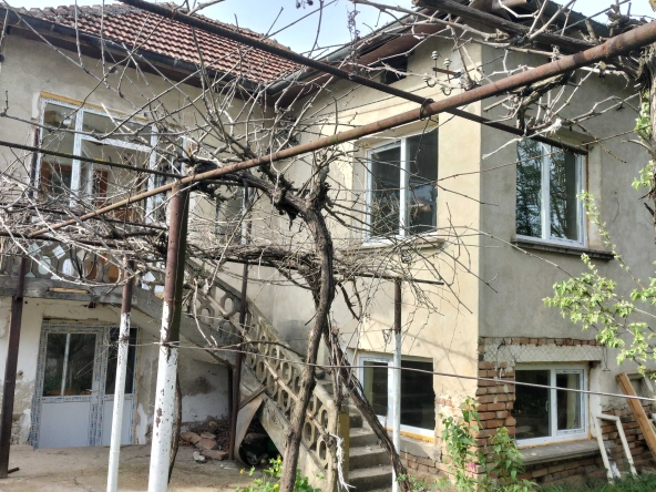 Къща в с. Селановци, Област Враца - 100 кв.м за 350 €/кв.м - Снимка #1