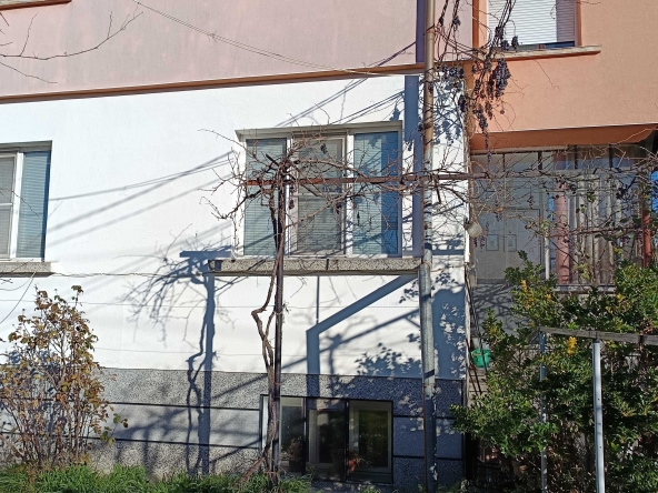 Етаж от къща в Казанлък - 91 кв.м за 988 €/кв.м - Снимка #1