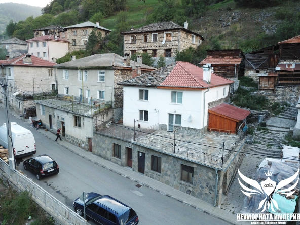 Къща в с. Забърдо, Област Смолян - 135 кв.м за 152 €/кв.м - Снимка #1