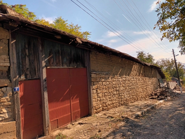 Къща в с. Ново градище, Област Велико Търново - 200 кв.м за 25 €/кв.м - Снимка #1