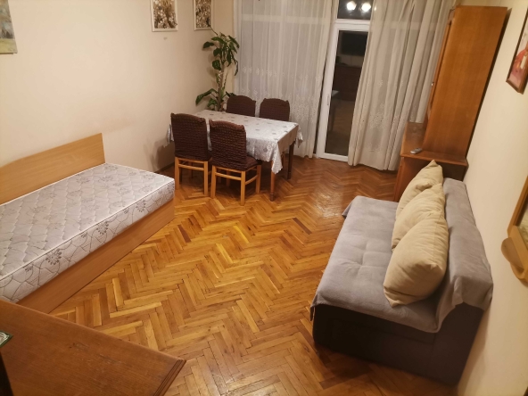 Дава се под наем Тристаен апартамент в Варна, Чайка - 65 кв.м за 460 € - Снимка #1