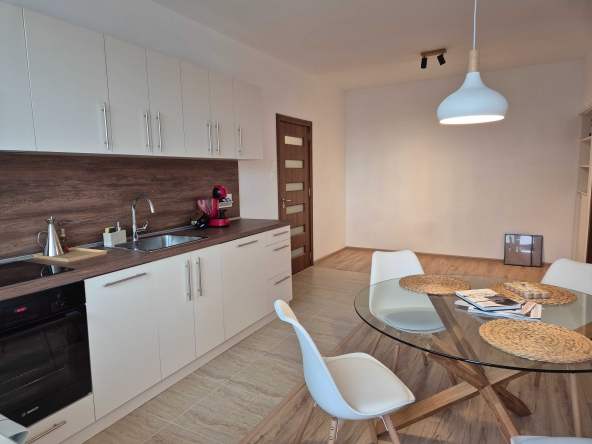 Тристаен апартамент в София, Бъкстон - 74 кв.м за 3176 €/кв.м - Снимка #1