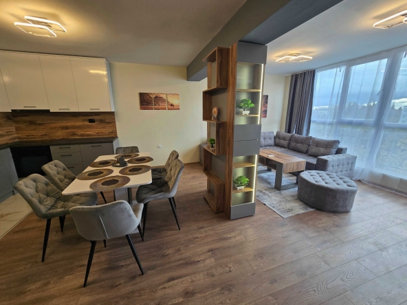 Тристаен апартамент в Стара Загора, Била - 176 кв.м за 1012 €/кв.м - Снимка #1