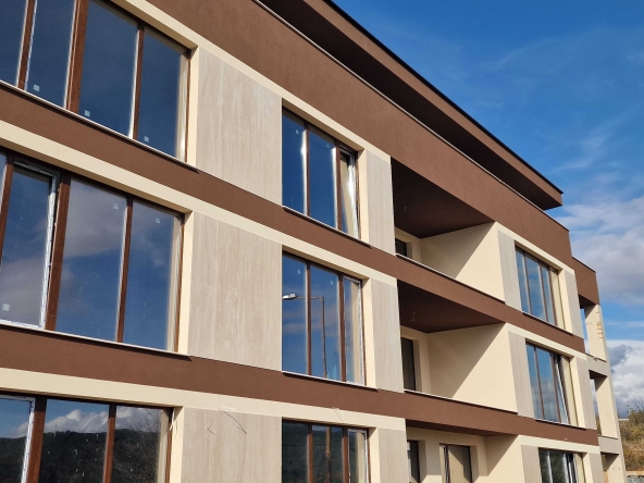 Тристаен апартамент в Благоевград, Баларбаши - 195 кв.м за 759 €/кв.м - Снимка #1