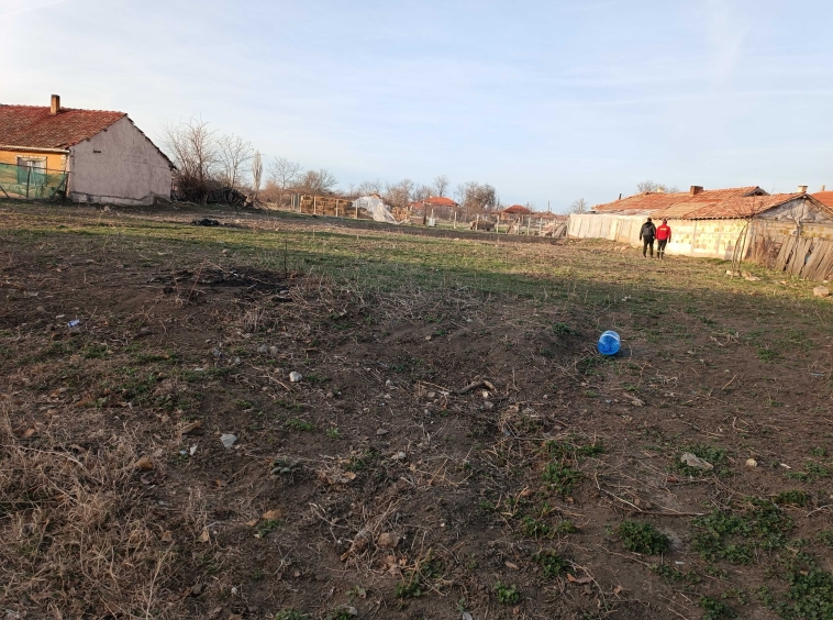 Парцел в с. Браничево, Област Шумен - 1557 кв.м за 18 €/кв.м - Снимка #1