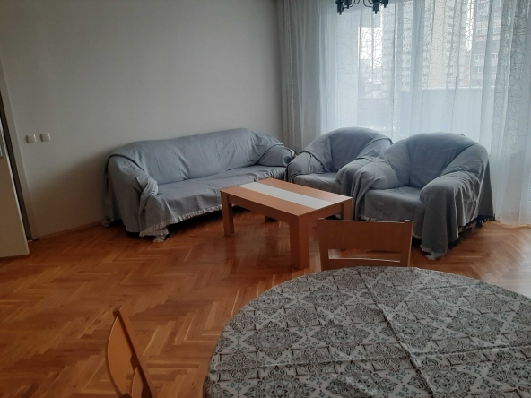 Дава се под наем Двустаен апартамент в София, 7-ми 11-ти километър - 76 кв.м за 598.23 € - Снимка #1