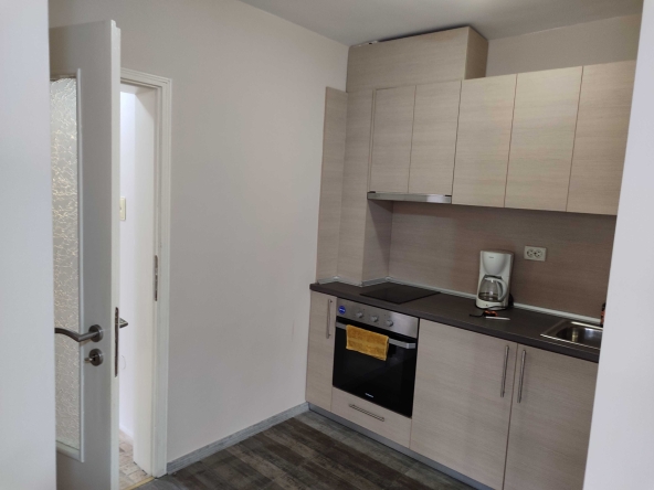 Дава се под наем Двустаен апартамент в Варна, Лятно кино Тракия - 54 кв.м за 378.93 € - Снимка #1