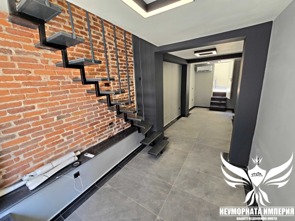 Дава се под наем Офис в Пловдив, Център - 100 кв.м за 198397.14 € - Снимка #1