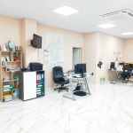 Дава се под наем Офис в Перник, Център - 120 кв.м за 1196.97 € - Снимка #1