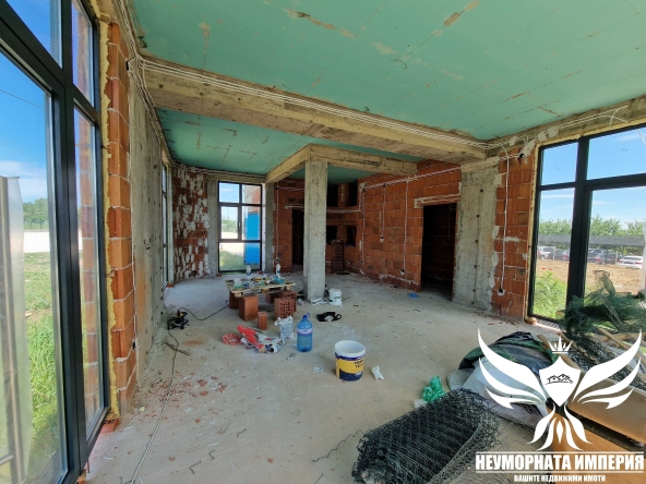 Дава се под наем Заведение в Асеновград - 115 кв.м за 800 € - Снимка #1