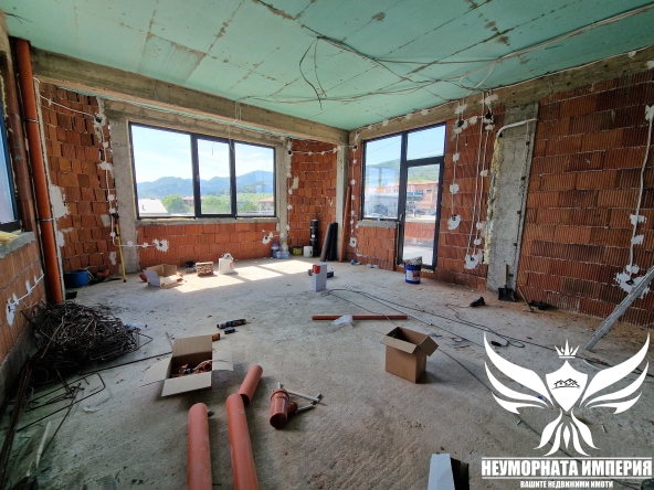 Дава се под наем Офис в Асеновград - 46 кв.м за 350 € - Снимка #1