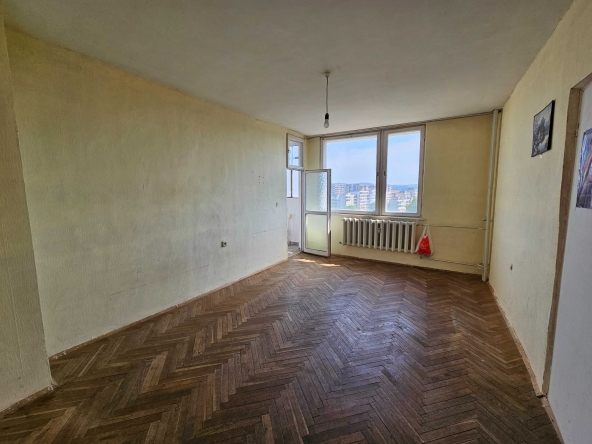 Тристаен апартамент в Велико Търново, Бузлуджа - 80 кв.м за 625 €/кв.м - Снимка #1