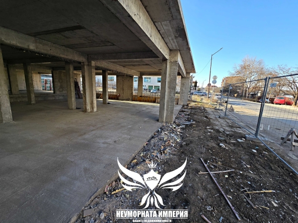 Дава се под наем Магазин в Асеновград - 200 кв.м за 1535.61 € - Снимка #1