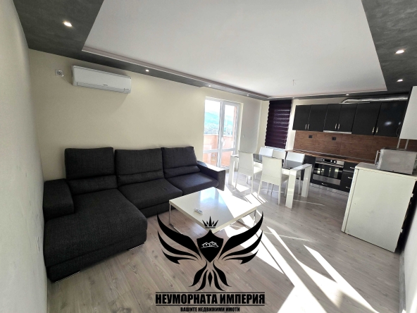 Дава се под наем Тристаен апартамент в Асеновград - 84 кв.м за 408.51 € - Снимка #1