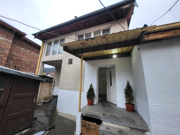 Къща в Пещера - 100 кв.м за 434 €/кв.м - Снимка #1