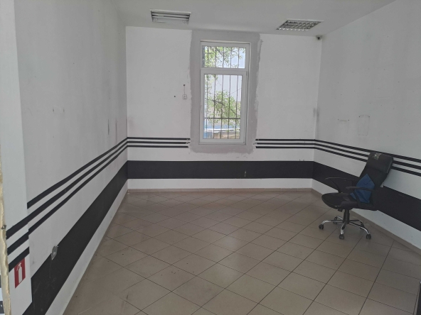 Тристаен апартамент в Плевен, Идеален център - 120 кв.м за 1042 €/кв.м - Снимка #1