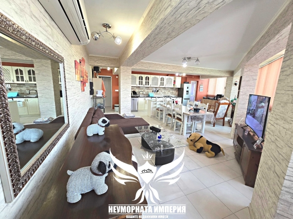 Тристаен апартамент в Асеновград - 115 кв.м за 554 €/кв.м - Снимка #1