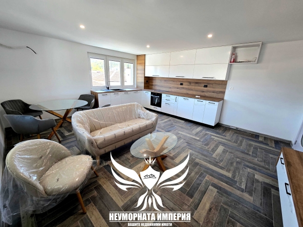 Дава се под наем Тристаен апартамент в Асеновград - 130 кв.м за 558.45 € - Снимка #1