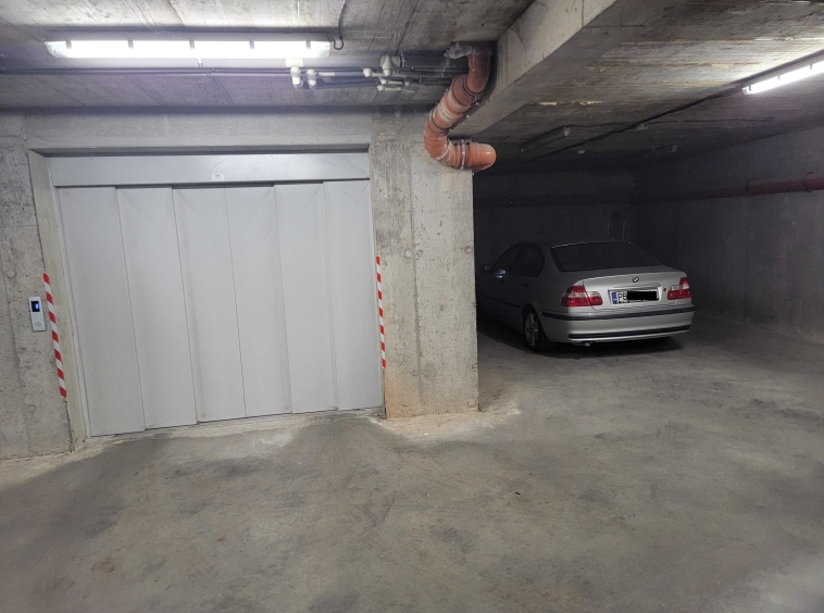 Дава се под наем Гараж / Паркомясто в Пловдив, Център - 32 кв.м за 129.54 € - Снимка #1