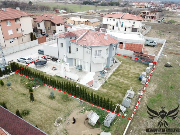 Къща в Пловдив, Беломорски - 430 кв.м за 713 €/кв.м - Снимка #1