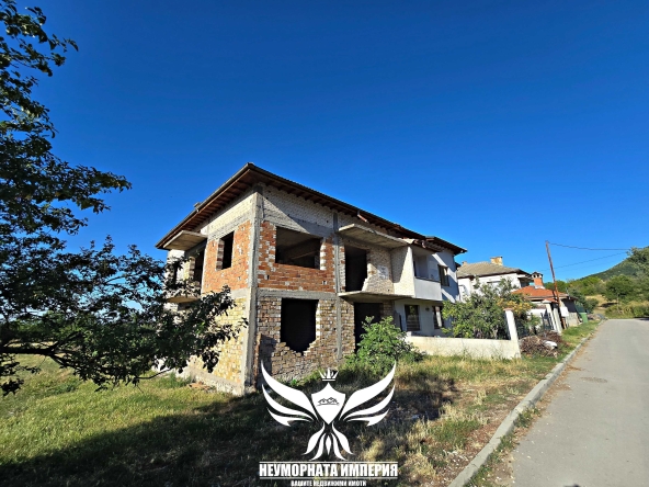 Къща в с. Тополово, Област Пловдив - 206 кв.м за 277 €/кв.м - Снимка #1