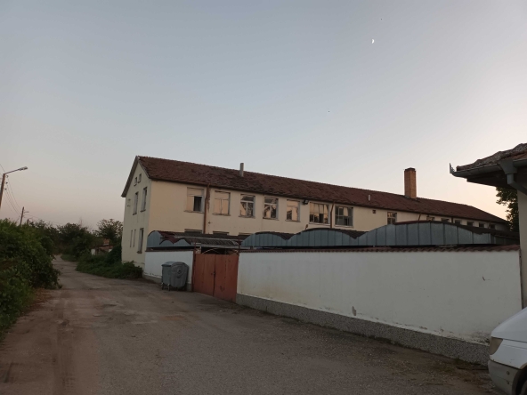 Промишлена сграда в Троян - 500 кв.м за 41 €/кв.м - Снимка #1