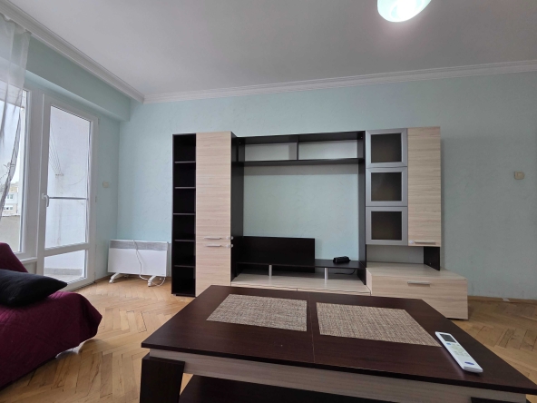 Дава се под наем Двустаен апартамент в София, Надежда 1 - 68 кв.м за 578.34 € - Снимка #1