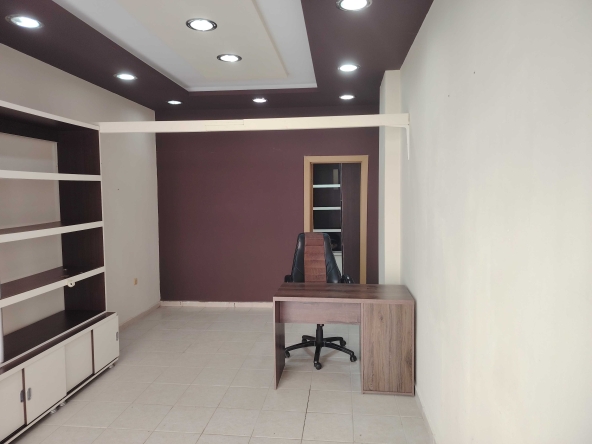 Дава се под наем Магазин в Поморие - 33 кв.м за 254.49 € - Снимка #1