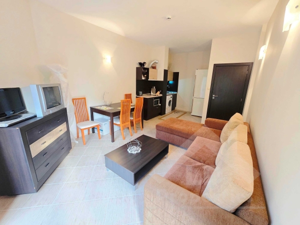 Двустаен апартамент в к.к. Златни пясъци - 63 кв.м за 891 €/кв.м - Снимка #1