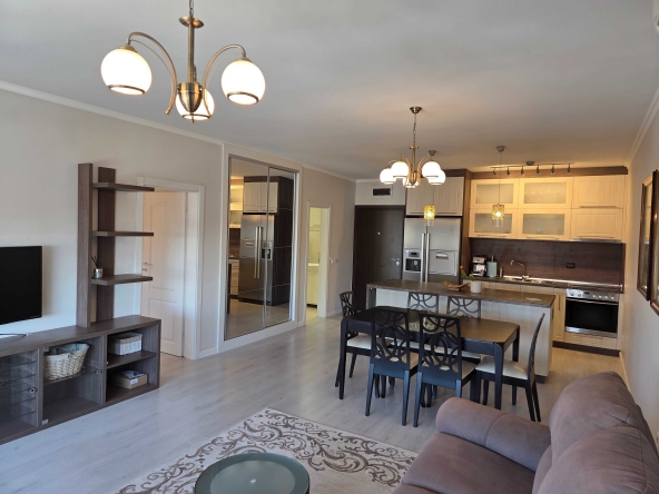 Дава се под наем Двустаен апартамент в Карлово - 76 кв.м за 448.8 € - Снимка #1