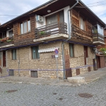 Дава се под наем Етаж от къща в Бургас, Възраждане - 85 кв.м за 1854.87 € - Снимка #1