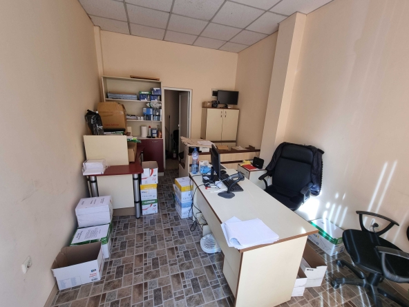 Офис в Благоевград, Освобождение - 20 кв.м за 765 €/кв.м - Снимка #1