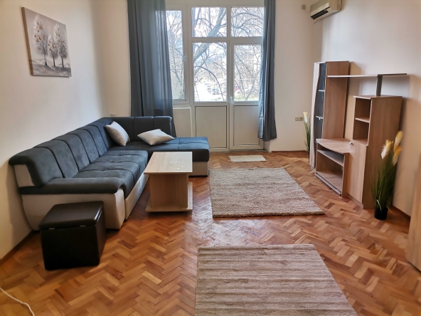 Дава се под наем Двустаен апартамент в София, Младост 1 - 81 кв.м за 677.79 € - Снимка #1