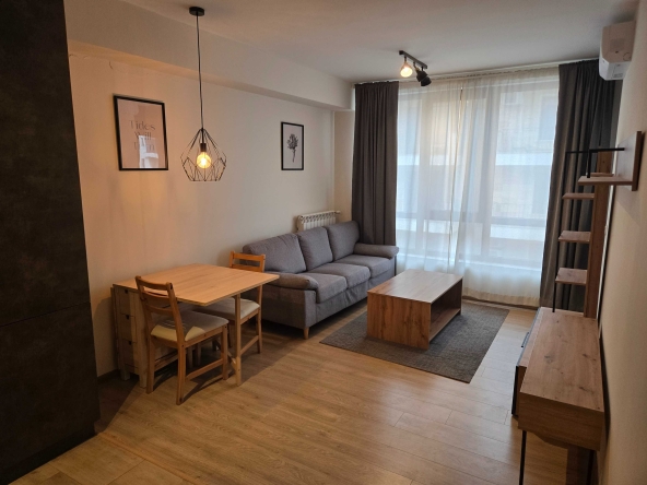 Дава се под наем Тристаен апартамент в София, Витоша - 80 кв.м за 777.75 € - Снимка #1